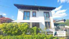 Foto Villa in Vendita, pi di 6 Locali, 3 Camere, 215 mq (AOSTA CENTR