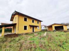 Foto Villa in Vendita, pi di 6 Locali, 3 Camere, 215 mq (PORCARI POR
