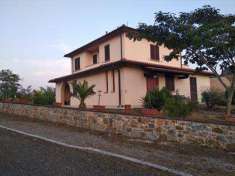 Foto Villa in Vendita, pi di 6 Locali, 3 Camere, 220 mq (VOLTERRA SA