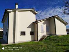 Foto Villa in Vendita, pi di 6 Locali, 3 Camere, 225 mq (GONZAGA)