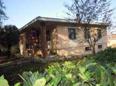 Foto Villa in Vendita, pi di 6 Locali, 3 Camere, 250 mq (STRADELLA)
