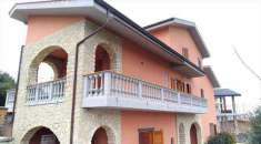 Foto Villa in Vendita, pi di 6 Locali, 3 Camere, 330 mq (MENDICINO T