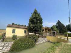 Foto Villa in Vendita, pi di 6 Locali, 3 Camere, 500 mq (CASTEL D'A