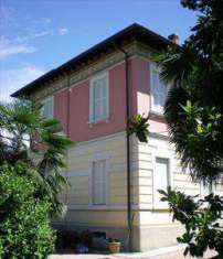 Foto Villa in Vendita, pi di 6 Locali, 300 mq, Lavena Ponte Tresa