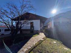 Foto Villa in Vendita, pi di 6 Locali, 300 mq, Lavena Ponte Tresa
