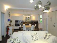 Foto Villa in Vendita, pi di 6 Locali, 300 mq, Porcari
