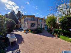 Foto Villa in Vendita, pi di 6 Locali, 300 mq, Siracusa (Belvedere)