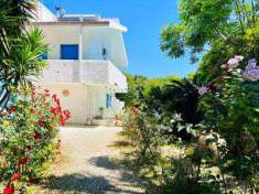 Foto Villa in Vendita, pi di 6 Locali, 300 mq, Siracusa (Fontane Bia