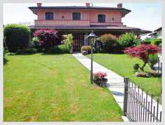 Foto Villa in Vendita, pi di 6 Locali, 300 mq, Sirmione