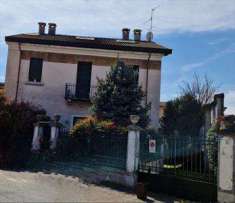 Foto Villa in Vendita, pi di 6 Locali, 306,65 mq, Lodi