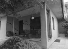 Foto Villa in Vendita, pi di 6 Locali, 312 mq, Ros
