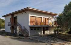 Foto Villa in Vendita, pi di 6 Locali, 312 mq, Suna