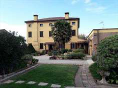 Foto Villa in Vendita, pi di 6 Locali, 315 mq (Badia Polesine)