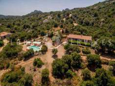 Foto Villa in Vendita, pi� di 6 Locali, 320 mq, Olbia (San Pantaleo)