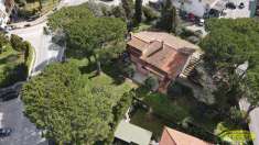 Foto Villa in Vendita, pi di 6 Locali, 325 mq (Santa Maria a Monte)