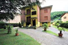 Foto Villa in Vendita, pi di 6 Locali, 340 mq (Lucca)