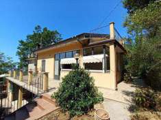 Foto VILLA in Vendita, pi di 6 Locali, 350 mq, CAMAIORE