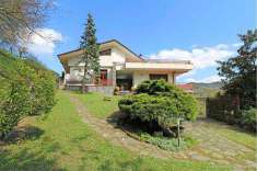 Foto Villa in Vendita, pi di 6 Locali, 350 mq, Podenzana