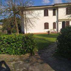 Foto Villa in Vendita, pi di 6 Locali, 360 mq (Montopoli in Val d'A