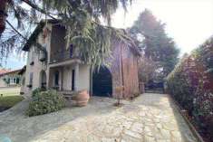Foto Villa in Vendita, pi di 6 Locali, 364,67 mq, Carate Brianza