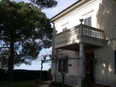 Foto Villa in Vendita, pi di 6 Locali, 380 mq (Casale Marittimo)