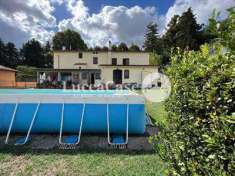 Foto Villa in Vendita, pi di 6 Locali, 380 mq (Lucca)