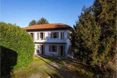 Foto Villa in Vendita, pi di 6 Locali, 390 mq, Pinerolo
