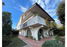 Foto Villa in Vendita, pi di 6 Locali, 393 mq, San Miniato