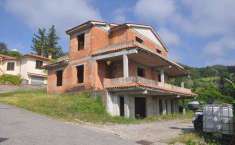 Foto Villa in Vendita, pi di 6 Locali, 4 Camere, 150 mq (CASTELLINA