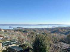 Foto Villa in Vendita, pi di 6 Locali, 4 Camere, 185 mq (VALENTANO)