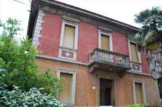 Foto Villa in Vendita, pi di 6 Locali, 4 Camere, 200 mq (FORLI' CAM