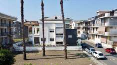 Foto Villa in Vendita, pi di 6 Locali, 4 Camere, 232 mq (SCORDIA)