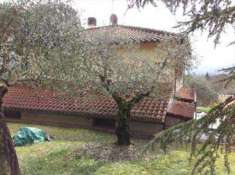 Foto Villa in Vendita, pi di 6 Locali, 4 Camere, 240 mq (BARBERINO D