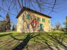 Foto Villa in Vendita, pi di 6 Locali, 4 Camere, 300 mq (FUCECCHIO)
