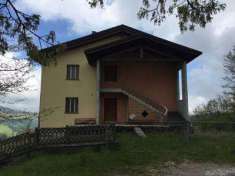 Foto Villa in Vendita, pi di 6 Locali, 4 Camere, 400 mq (CASTIGLIONE