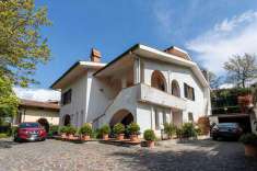 Foto Villa in Vendita, pi di 6 Locali, 4 Camere, 402 mq (QUARRATA SA