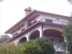 Foto Villa in Vendita, pi di 6 Locali, 4 Camere, 590 mq (VENTIMIGLIA
