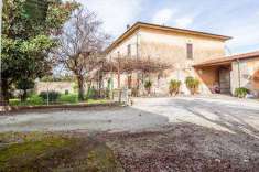 Foto Villa in Vendita, pi di 6 Locali, 400 mq (Cascina)