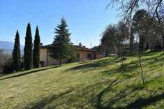 Foto Villa in Vendita, pi di 6 Locali, 400 mq (FIGLINE E INCISA VALD