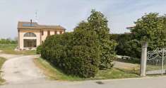 Foto Villa in Vendita, pi di 6 Locali, 432 mq, Mirandola