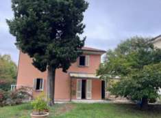 Foto Villa in Vendita, pi di 6 Locali, 439 mq, Rimini