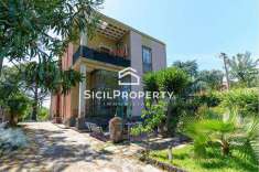 Foto Villa in Vendita, pi di 6 Locali, 450 mq, San Giovanni la Punta