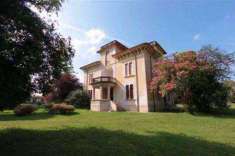 Foto Villa in Vendita, pi di 6 Locali, 450 mq, Sirmione