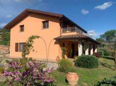 Foto Villa in Vendita, pi di 6 Locali, 480 mq, Passignano sul Trasim