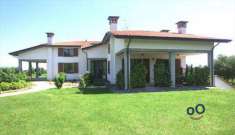 Foto Villa in Vendita, pi di 6 Locali, 480 mq (Rivazza)