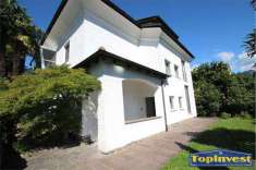 Foto Villa in Vendita, pi di 6 Locali, 482 mq, Lana