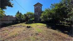 Foto Villa in Vendita, pi di 6 Locali, 490 mq, Malnate