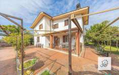 Foto Villa in Vendita, pi di 6 Locali, 5 Camere, 223 mq (NETTUNO TRE