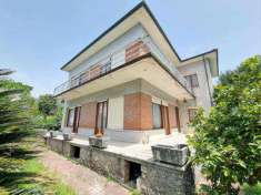 Foto Villa in Vendita, pi di 6 Locali, 5 Camere, 270 mq (CAMAIORE CA
