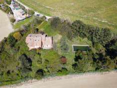 Foto Villa in Vendita, pi di 6 Locali, 520 mq, Fano